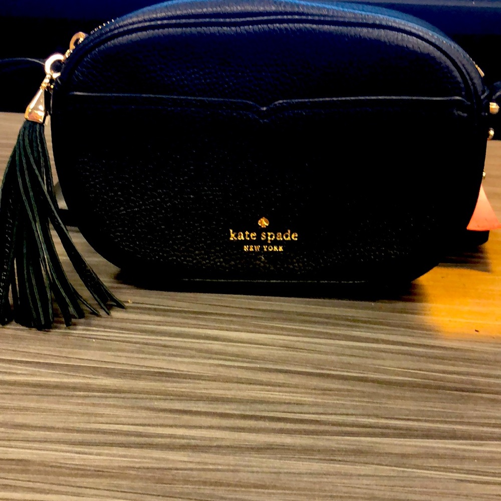 Kate Spade New York Crossbody purse